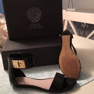 Vince Camuto sandals ..VC RYKER